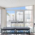 Deluxe Apartment With Jacuzzi