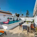 Spanish Style, Elegant 3 Bedroom Villa - 5 Minutes From The Beach!