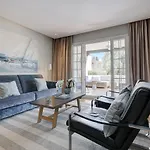 Luxurious Apartment In Puente Romano, Marbella