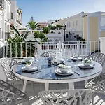 Stunning 2 Bedroom Townhouse With Serene Terrace And Charming Mountain Views