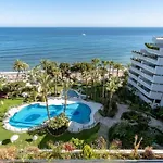 1St Line Exclusive Apt In Heart Of The Golden Mile