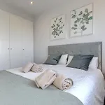 Brand New Apartment With Pool And Sea View In Marbella