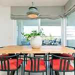 Genteel Home Flamencos Terrace