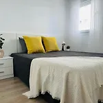 Elegant 2Br Apt In Residential Area / Rooftop Pool