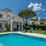 Luxurious 7 Bdrm Frontline Golf Villa - Aloha Gardens