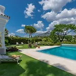Luxurious 7 Bdrm Frontline Golf Villa - Aloha Gardens