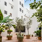 Sanders Sol 2 - Modern Two-Bedroom Apartment In The Heart Of Puerto Banus Nightlife
