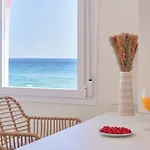 Sea Suite Beachfront