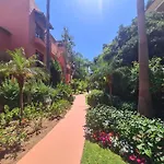 Luxury Spacious Penthouse & Garage 150M To Beach