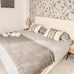 Amazing Old Town Penthouse II - Eaw Homes
