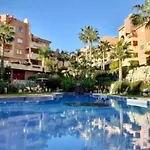 Apartamento Con Vistas Al Mar En Reserva De Marbella