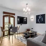 Luxurious Apartment In The Heart Of Puerto Banus