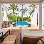 Villa Emma By The Sea With Private Pool