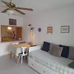 Apartment With Pool Near The Beach