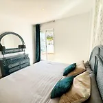 Villa Marbella, Nueva Andalucia, 3 Floors, Pool