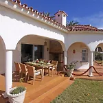 1100 - Beach Front Villa