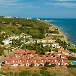 Beautiful Frontline Beach Townhouse