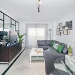 Bhost - Marina Banus