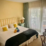 Puente Romano Luxury Penthouse, Beachside & Sea Views
