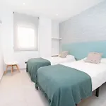 Modern 2 Bedroom Apartment, With Sea Views, In Playas Del Duque - Puerto Banus