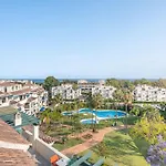 Flat -Puerto Banus -6 A 8 Persons-Pool-Parking