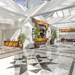 Apartamento De 2 Dormitorios En Las Gaviotas - Puerto Banus