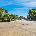 Apartamento De 2 Dormitorios En Las Gaviotas - Puerto Banus