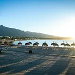 Marbella Banus Suites - Puerto Banus Marina Harbour Seafront Apartment