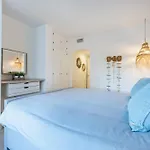 Casa Joy Elviria, Ibiza Style Apartment With 70 Sqm Terrace