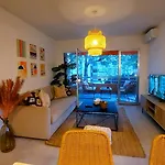 Cozy 2-Bed 2-Bathroom Apartment In Marbella Town Centre