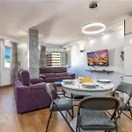 Lovely One Bedroom By The Beach In Puerto Banus