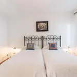 Villa By The Beach 5 Bedrooms