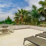 Villa In Puerto Banus