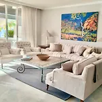 Puente Romano Luxury Penthouse, Beachside & Sea Views