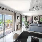 Spacious 10Guest Villa In Puerto Banus With Pool