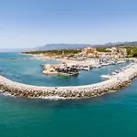 Villa Calmamar Cabopino Beachfront In Marbella