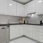 Moderno y luminoso apartamento en Las Gaviotas- Puerto Banús
