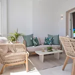 Moderno y luminoso apartamento en Las Gaviotas- Puerto Banús