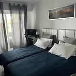 Apartamento Puerta De Marbella