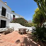 House In Marbella Surrounded By Golf Courses