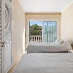 Fantastic Family Home 50 Metres To Beach Rdr419