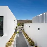 4-Bedroom Modern Villa With Heated Pool