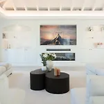 Exquisite 5 Bdrm Luxury Villa W Gym, Bbq, And Pool