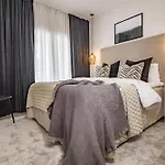 Pr - Stunning Flat Front Line Beach Puerto Banus