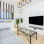 Beachfront Ph Studio With Amazing Views Rdr357