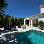 Family Holiday Bliss In Marbella- Brand-New 4 Bedroom Villa With Garden, Private Pool & Jacuzzi, Marbesa 500 M To The Beautiful Cabopino Beach