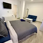 Apartamento Con Cocina Americana En Marbella Elvira