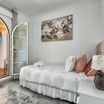 3 Bed Duplex By Puerto Banus, Marbella, 3 Pools, Sea Views