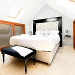 Atico Coqueto En Marbella, Cerca Puerto Banus