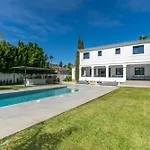 Newly Renovated 6 Bdrm Grand Villa W Pool And Views